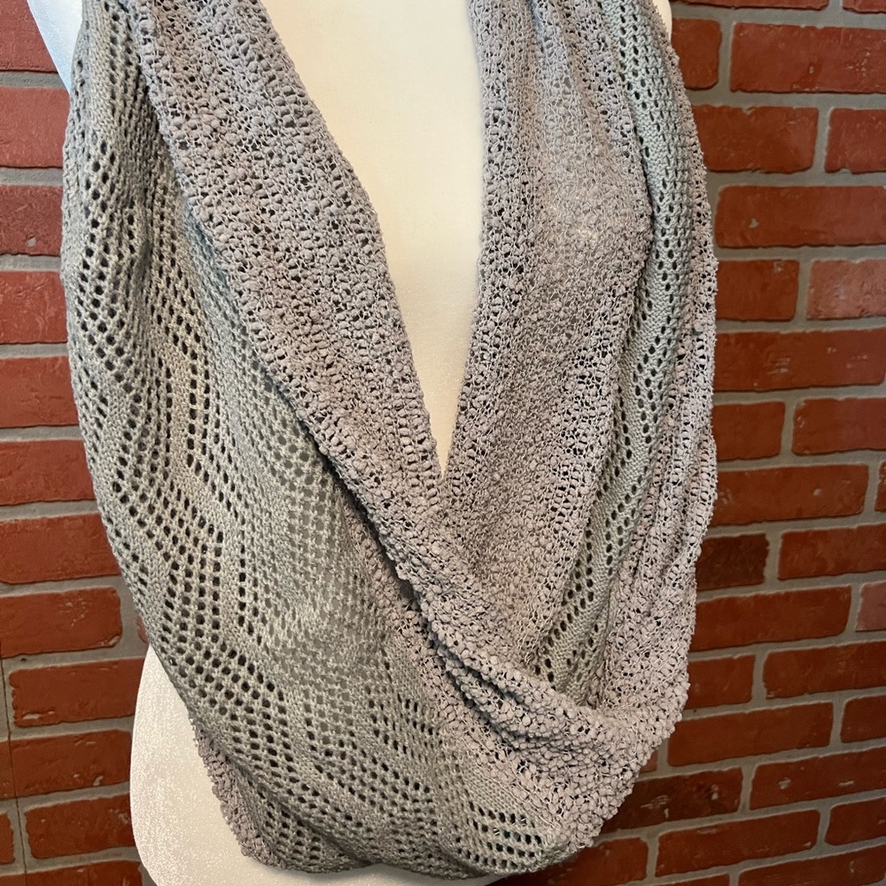 World Market Infinity Scart- soft light gray- NWT